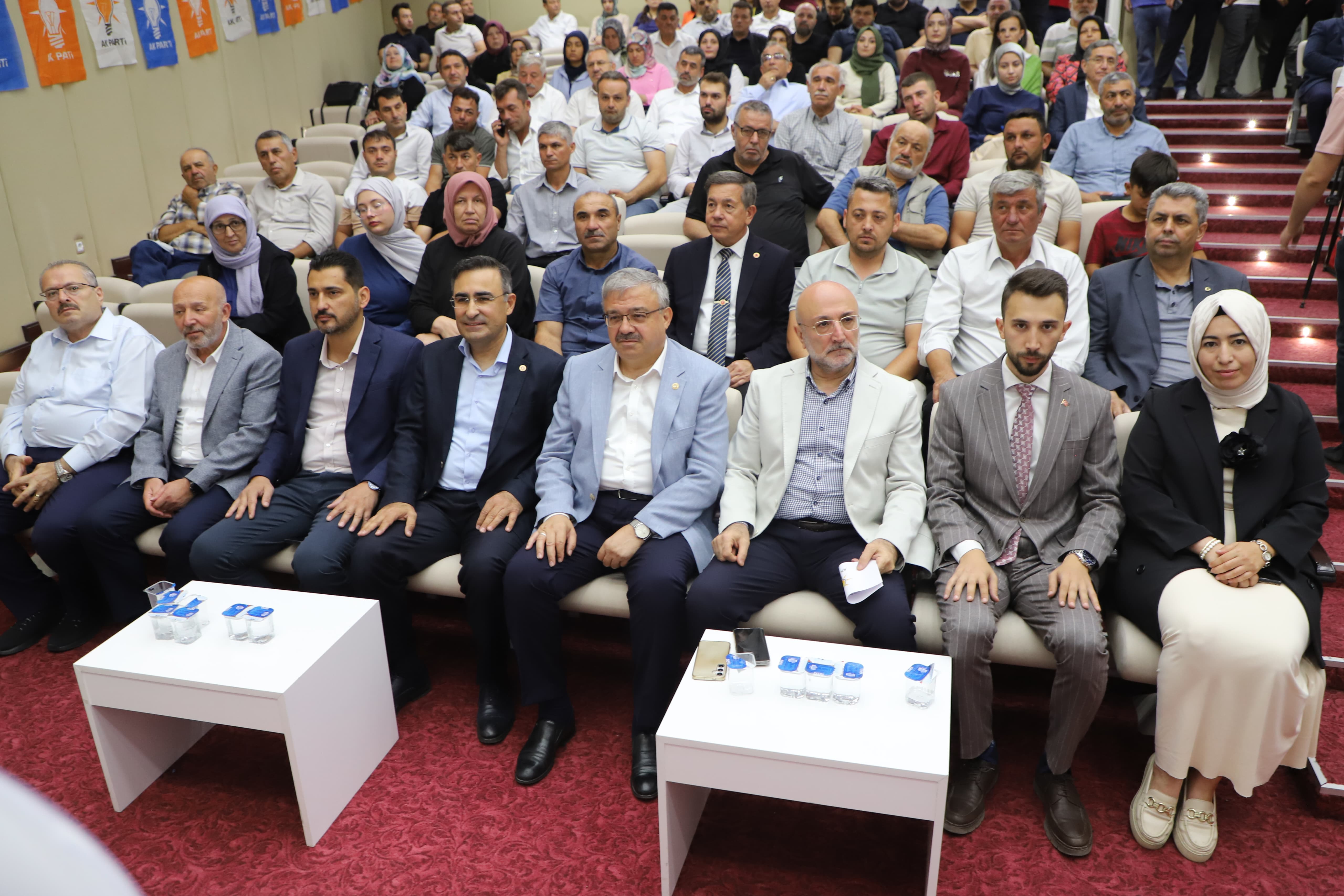 AK PARTİ AFYONKARAHİSAR TEŞKİLATI 92. İL DANIŞMA MECLİSİ'NDE BULUŞTU